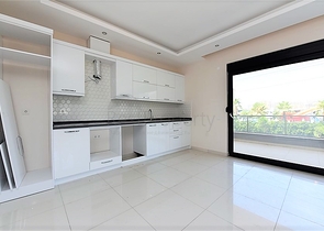 شقة غرفتين وصالة - ضمن مجمع حديث - قريبة من البحر - في كارجي جاك / الانيا 