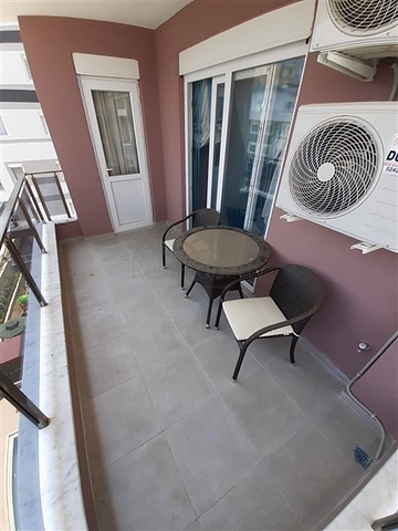 شقة جديدة -من تصميم 1+1 - مع الفرش -ضمن مجمع سكني قريب من البحر / مهموتلار /الانيا 