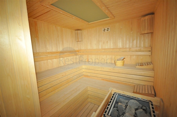 شقة جديدة -من تصميم 1+1 - مع الفرش -ضمن مجمع سكني قريب من البحر / مهموتلار /الانيا 