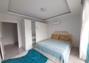 شقة جديدة -من تصميم 1+1 - مع الفرش -ضمن مجمع سكني قريب من البحر / مهموتلار /الانيا 