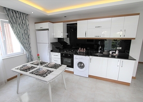 شقة مفروشة - غرفتين وصالة ضمن مجمع حديث -بسعر مناسب - مهموتلار / الانيا 