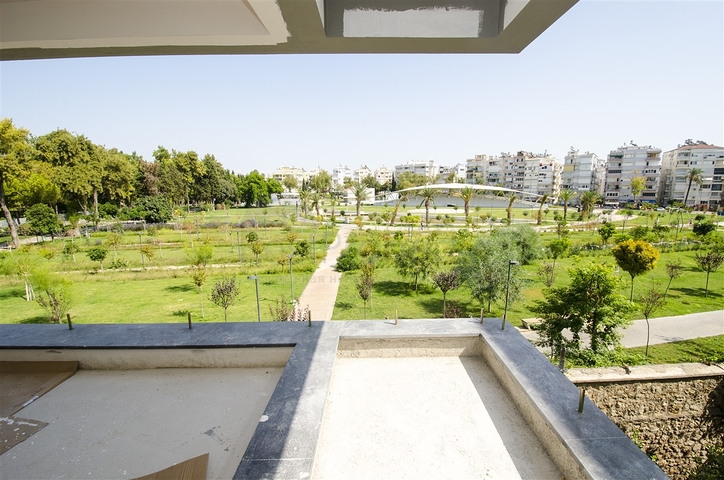 مشروع استثماري في حديقة كاراليوغلو في أنطاليا