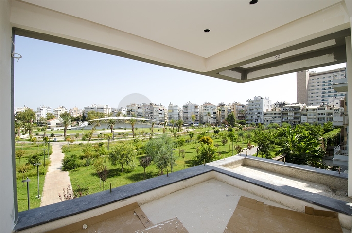 مشروع استثماري في حديقة كاراليوغلو في أنطاليا