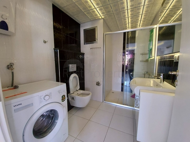 شقة مفروشة ضمن مجمع سكني حديث في مهموتلار /الانيا 