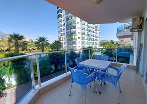 شقة مفروشة ضمن مجمع سكني حديث في مهموتلار /الانيا 