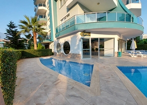 شقة مفروشة ضمن مجمع سكني حديث في مهموتلار /الانيا 