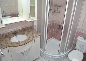 بسعر منافس جدا - شقة مفروشة غرفتين وصالة -قريبة من البحر -مهموتلار / الانيا 