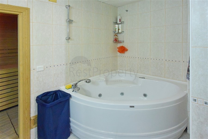 شقة عائلية - ثلاث غرف وصالة - قريبة من البحر -في افسلار / الانيا 