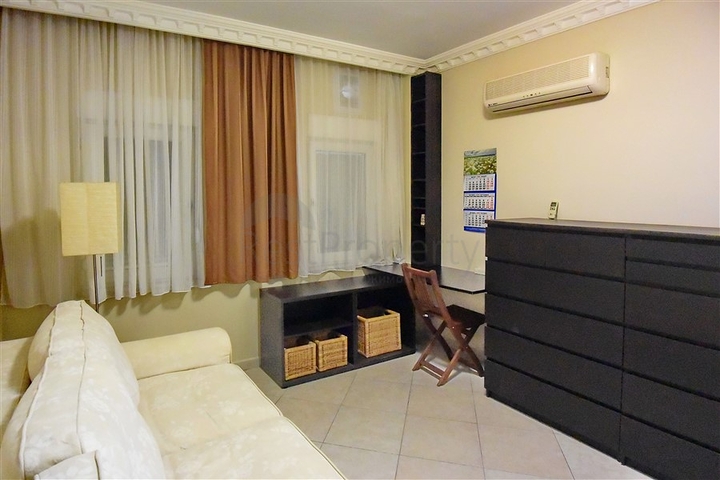 شقة عائلية - ثلاث غرف وصالة - قريبة من البحر -في افسلار / الانيا 