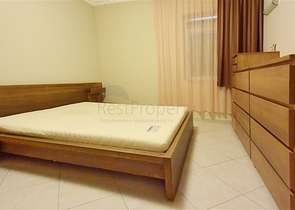 شقة عائلية - ثلاث غرف وصالة - قريبة من البحر -في افسلار / الانيا 