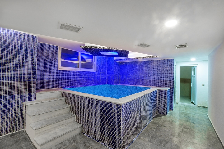 طابق مرتفع -اطلالة بحر - شقة مفروشة غرفتين وصالة - في مهموتلار / الانيا 