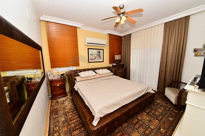 فيلا مستقلة مع مسبح خاص - ثلاث غرف وصالة - في فتهية 