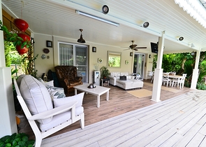 فيلا مستقلة مع مسبح خاص - ثلاث غرف وصالة - في فتهية 