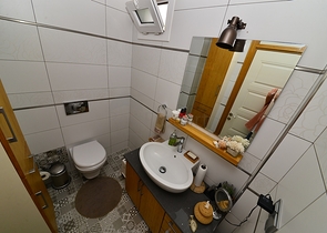 فيلا مستقلة مع مسبح خاص - ثلاث غرف وصالة - في فتهية 