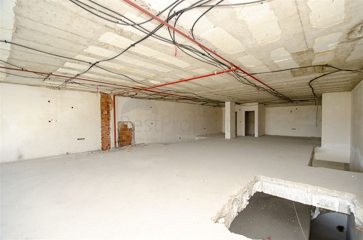 مكاتب 2 + 1 ومحل للبيع في كيبيز أنطاليا