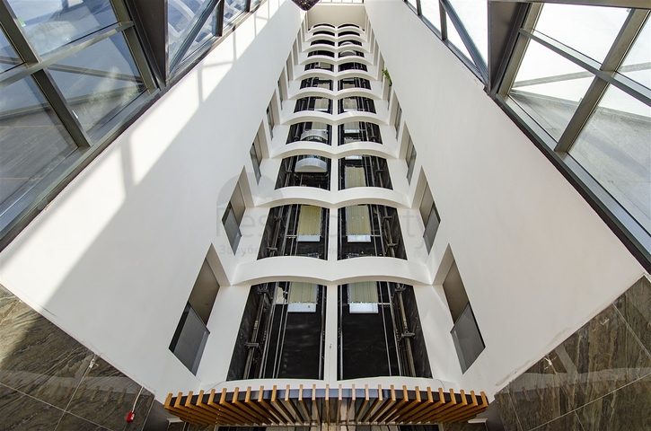 مكاتب 2 + 1 ومحل للبيع في كيبيز أنطاليا