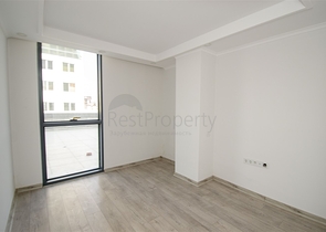 مكاتب 2 + 1 ومحل للبيع في كيبيز أنطاليا