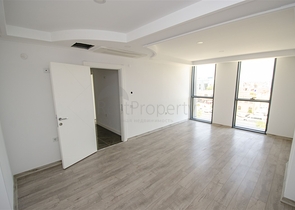 مكاتب 2 + 1 ومحل للبيع في كيبيز أنطاليا