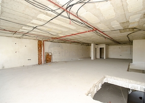 مكاتب 2 + 1 ومحل للبيع في كيبيز أنطاليا