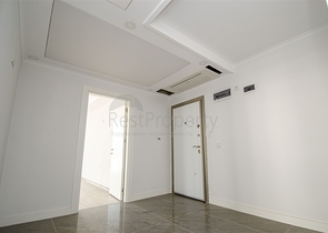 مكاتب 2 + 1 ومحل للبيع في كيبيز أنطاليا