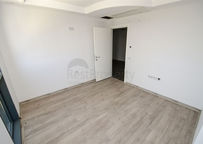 مكاتب 2 + 1 ومحل للبيع في كيبيز أنطاليا