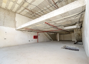 مكاتب 2 + 1 ومحل للبيع في كيبيز أنطاليا