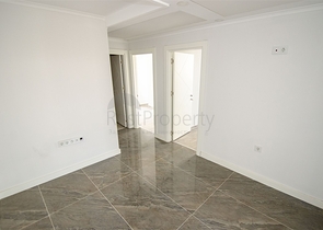 مكاتب 2 + 1 ومحل للبيع في كيبيز أنطاليا