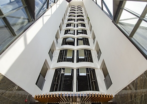 مكاتب 2 + 1 ومحل للبيع في كيبيز أنطاليا