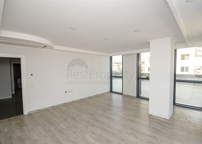 مكاتب 2 + 1 ومحل للبيع في كيبيز أنطاليا