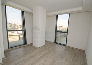 مكاتب 2 + 1 ومحل للبيع في كيبيز أنطاليا