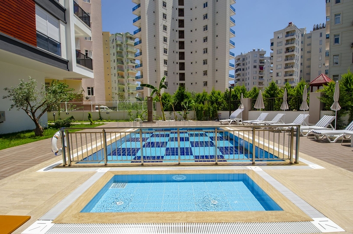 شقق 2 + 1 في مجمع بجوار قناة بواشاي في ليمان كونيالتي