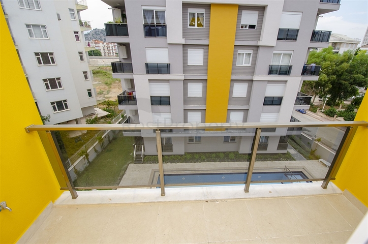 شقق 2 + 1 في مجمع بجوار قناة بواشاي في ليمان كونيالتي