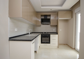 شقق 2 + 1 في مجمع بجوار قناة بواشاي في ليمان كونيالتي