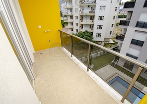 شقق 2 + 1 في مجمع بجوار قناة بواشاي في ليمان كونيالتي