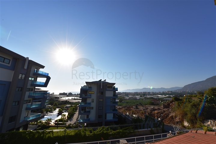 فيلا مستقلة مع مسبح خاص - 4 غرف وصالة - كارجي جاك/ الانيا 