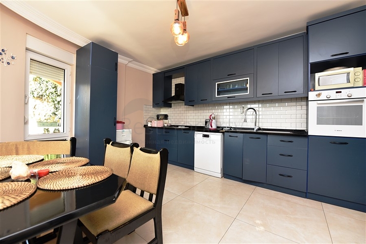 فيلا مستقلة مع مسبح خاص - 4 غرف وصالة - كارجي جاك/ الانيا 