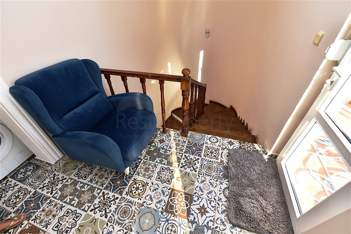 فيلا مستقلة مع مسبح خاص - 4 غرف وصالة - كارجي جاك/ الانيا 