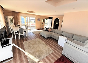 فيلا مستقلة مع مسبح خاص - 4 غرف وصالة - كارجي جاك/ الانيا 