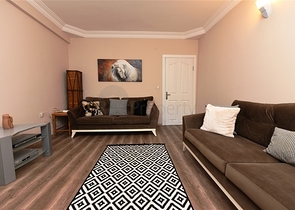 فيلا مستقلة مع مسبح خاص - 4 غرف وصالة - كارجي جاك/ الانيا 