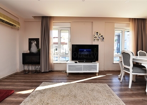 فيلا مستقلة مع مسبح خاص - 4 غرف وصالة - كارجي جاك/ الانيا 