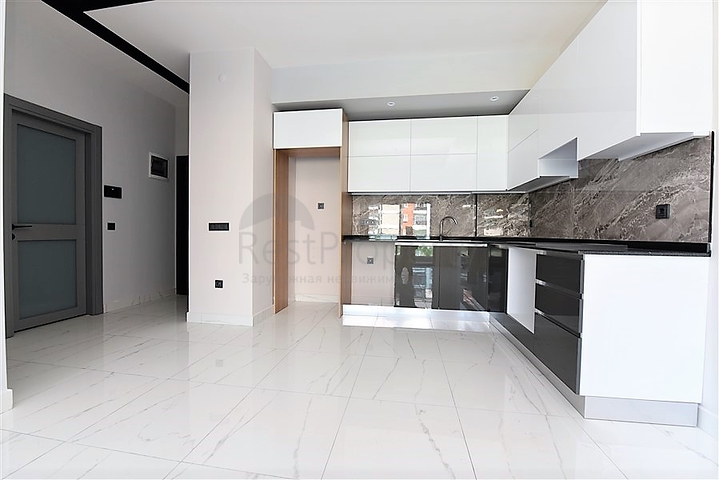 مجمع  فاخر في منطقة مركزية - شقة غرفة وصالة - اوبا / الانيا 