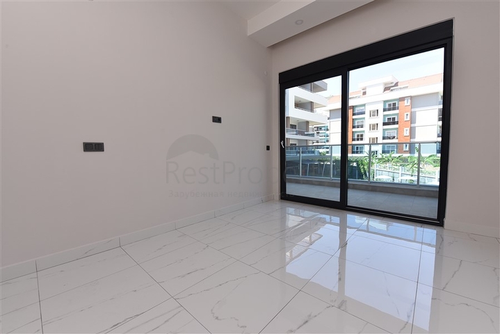 مجمع  فاخر في منطقة مركزية - شقة غرفة وصالة - اوبا / الانيا 