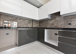 مجمع  فاخر في منطقة مركزية - شقة غرفة وصالة - اوبا / الانيا 