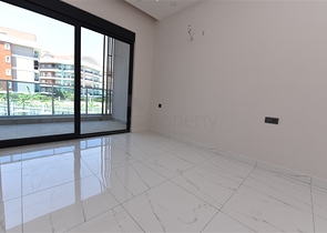 مجمع  فاخر في منطقة مركزية - شقة غرفة وصالة - اوبا / الانيا 