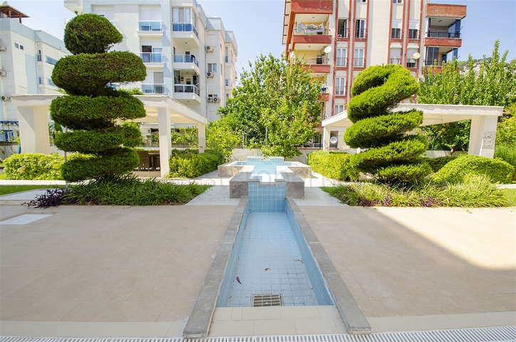 شقة 2 + 1 مع أثاث في هورما كونيالتي