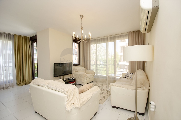 شقة 2 + 1 مع أثاث في هورما كونيالتي