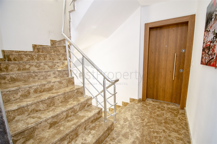 شقة 2 + 1 مع أثاث في هورما كونيالتي