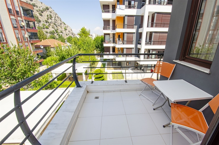 شقة 2 + 1 مع أثاث في هورما كونيالتي