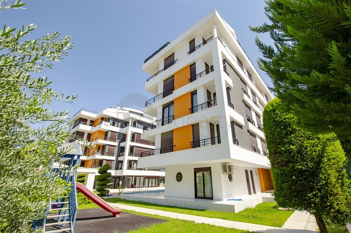 شقة 2 + 1 مع أثاث في هورما كونيالتي