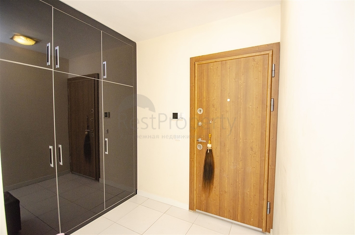 شقة 2 + 1 مع أثاث في هورما كونيالتي